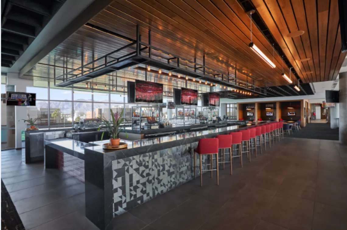 photo of the bar at the Arizona Sands Club